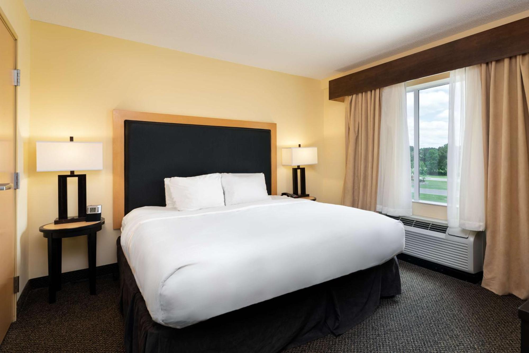 Doubletree By Hilton Hotel Savannah Airport Buitenkant foto